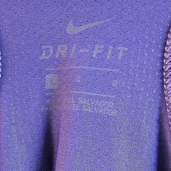 Nike Dri-fit tank - Picture 2 of 3